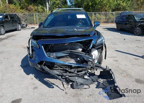 2021 Cadillac Xt4 Awd Premium Luxury z USA, uszkodzony, nr VIN 1GYFZDR48MF058853